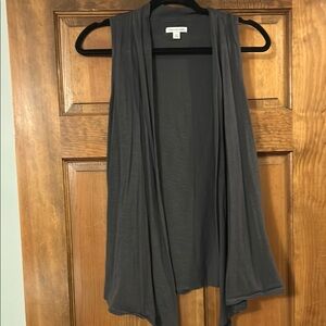 American Eagle Gray Sleeveless Open Cardigan, Medium